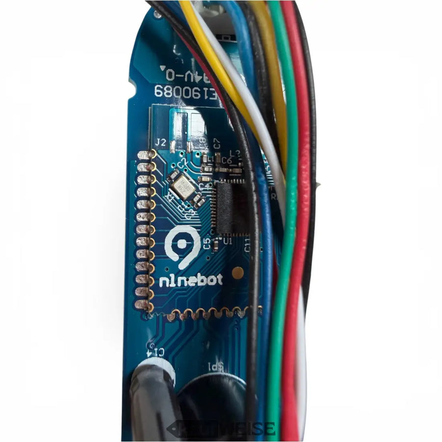 Integrirani Bluetooth modul za integraciju sa smartphone aplikacijom